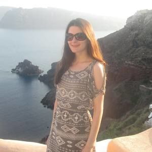 Meet your Posher, Claudia